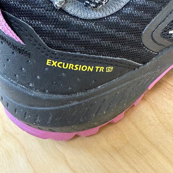Saucony Excursion TR15 W Size 7 Trail Running Shoes Excellent Black Purple Gray - Picture 7 of 8